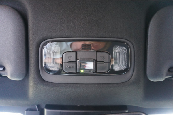 Toyota Yaris Cross 1.5 Hybrid adaptive cruise control | android auto / apple carplay