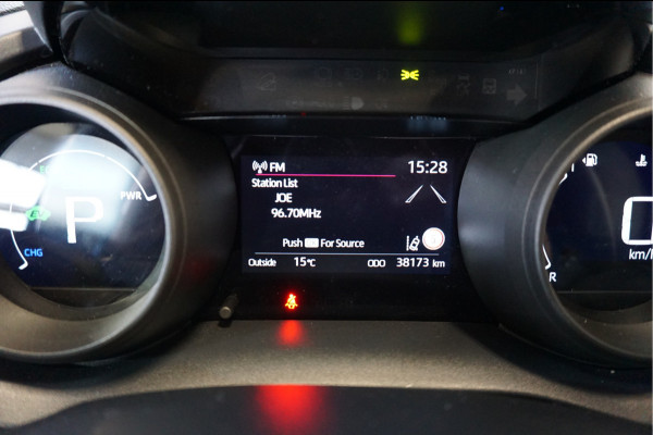 Toyota Yaris Cross 1.5 Hybrid adaptive cruise control | android auto / apple carplay