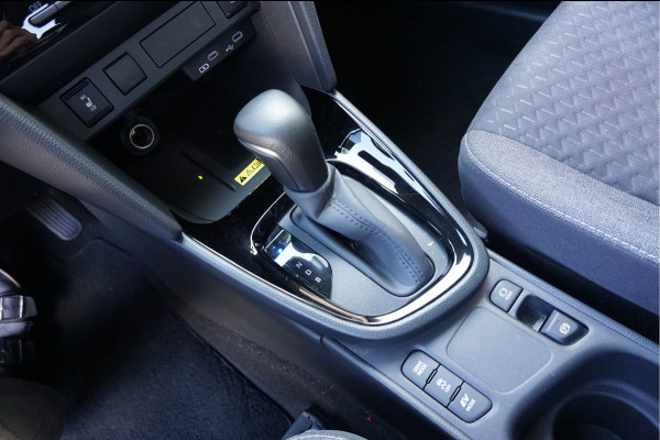 Toyota Yaris Cross 1.5 Hybrid adaptive cruise control | android auto / apple carplay