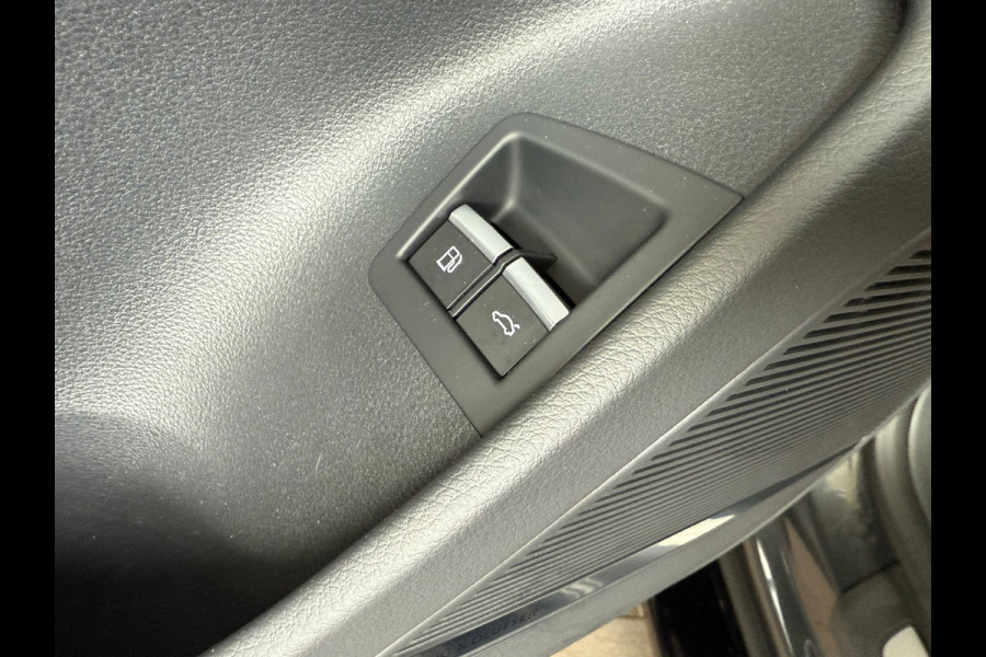 Audi Q8 60 TFSI e quattro S Line Comp Pano|RS Seat|HuD|Memory