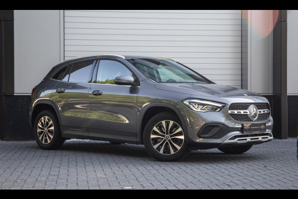 Mercedes-Benz GLA 250 e Business Solution Luxury Limited / SOH 93%
