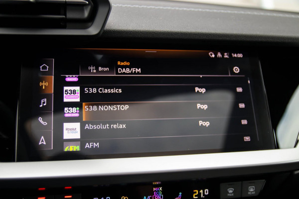 Audi A3 Sportback 40 TFSI e PHEV S Edition S-line 204pk S-Tronic! 1e|DLR|Panoramadak|Virtual Cockpit|Kuipstoelen|LED Matrix|Black