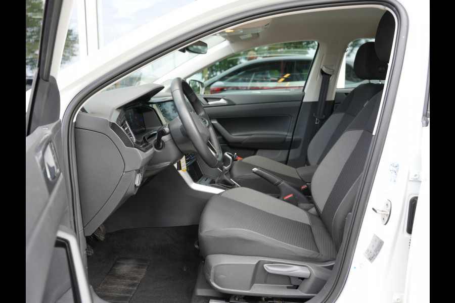Volkswagen Polo 1.0 TSI Life Business | Cruise Control Adaptief | Draadloze Telefoonlader |