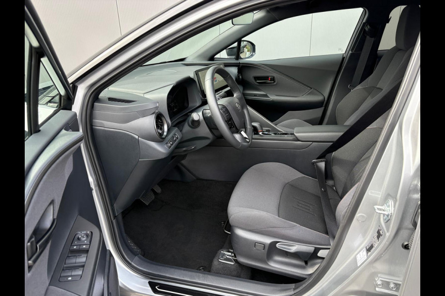 Toyota C-HR 1.8 Hybrid 140PK First Edition Bi-Tone/Winter-pack/Gr.-navigatie/Elektr.klep/Camera/Adapt.-cruise