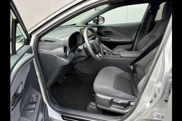 Toyota C-HR 1.8 Hybrid 140PK First Edition Bi-Tone/Winter-pack/Gr.-navigatie/Elektr.klep/Camera/Adapt.-cruise