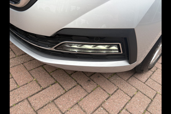 Škoda Octavia Combi 1.0 TSi Business Edition TREKHAAK/VIRTUAL/NAVI/CARPLAY/CRUISE/PDC