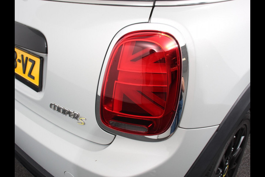 MINI Electric Business Edition 33 kWh SOH 96%  Navigatie Climate Control  Lichtmetalen Velgen  Dab Parkeer sensoren
