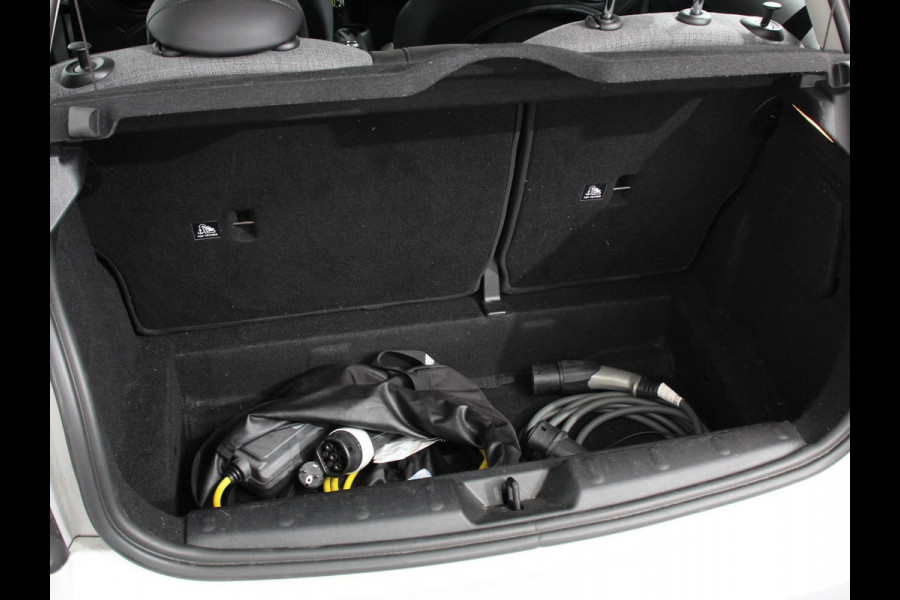 MINI Electric Business Edition 33 kWh SOH 96%  Navigatie Climate Control  Lichtmetalen Velgen  Dab Parkeer sensoren