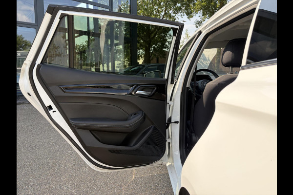 MG Mg5 electric Long Range Comfort 61 kWh SOH 99% | ACHTERUITRIJCAMERA | ADAPT. CRUISE CONTROL | STOEL & STUUR VERWARMING