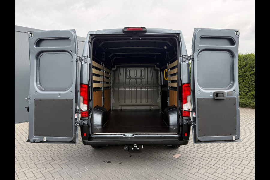 Opel Movano 2.2D 120 PK / L2H2 / ** NIEUW BPM VRIJ ** / TREKHAAK / CAMERA / 3-ZITS / ECC / LED / CRUISE / LANE ASSIST