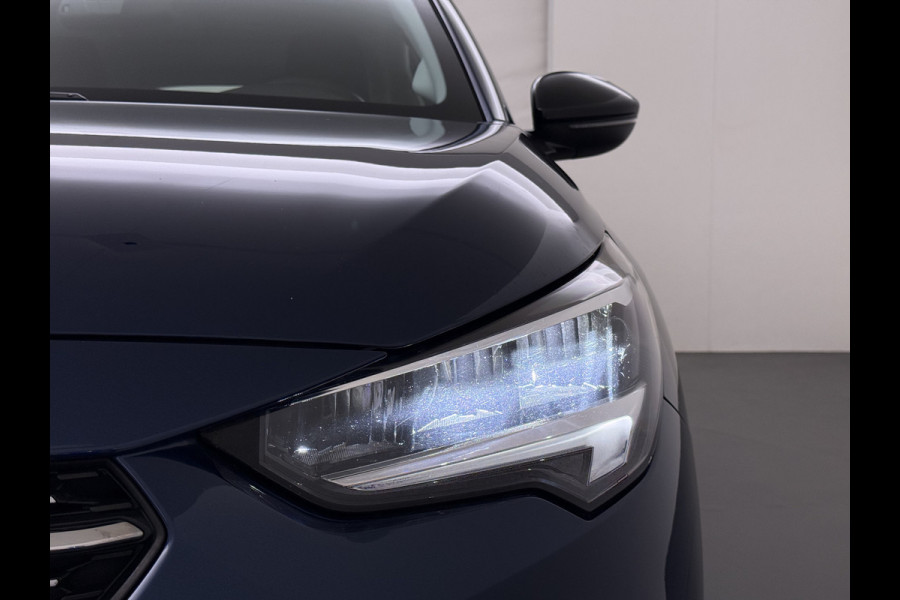Opel CORSA-E 5Drs Elegance 50kWh Warmtepomp Navi Ecc Apple Carplay Android Auto Pdc Cruise Control SOH 90% Keyless Regen-Lichtsensor Lmv Led Isofix DAB Bluetooth Lane Assist 1e Eigenaar Origineel Nederlandse Auto