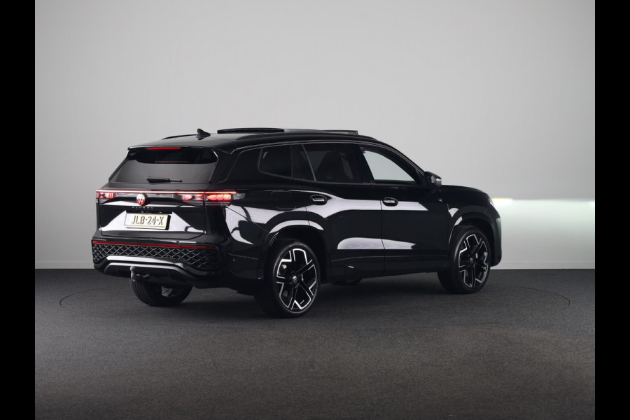 Volkswagen Tayron 1.5 eHybrid R-Line Edition 272 pk Automaat (DSG) | Verlengde garantie | Navigatie | Panoramadak | Trekhaak (wegklapbaar) | Parkeersensoren (Park assist) | Rondomzicht camera | Black Style pakket | R-Line |