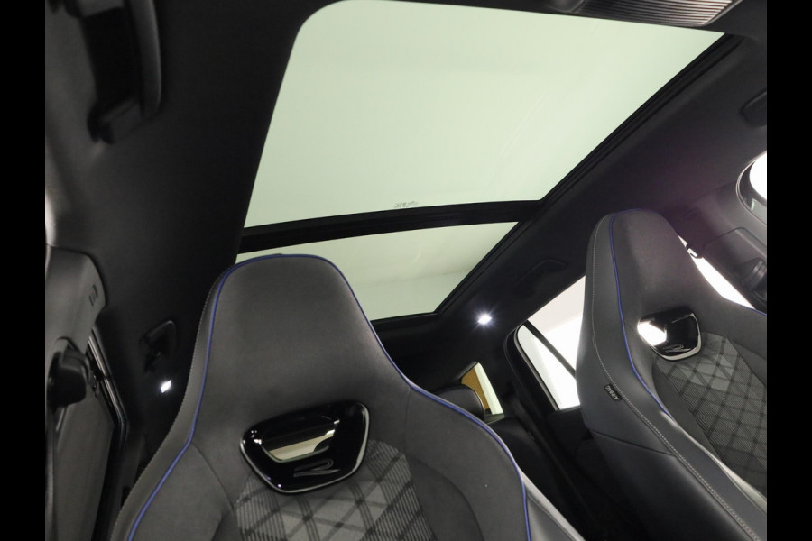 Volkswagen Tayron 1.5 eHybrid R-Line Edition 272 pk Automaat (DSG) | Verlengde garantie | Navigatie | Panoramadak | Trekhaak (wegklapbaar) | Parkeersensoren (Park assist) | Rondomzicht camera | Black Style pakket | R-Line |