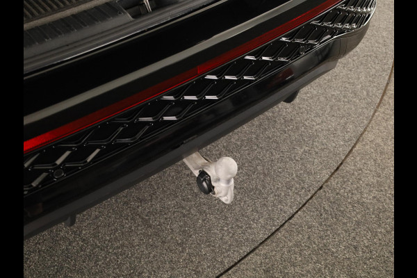 Volkswagen Tayron 1.5 eHybrid R-Line Edition 272 pk Automaat (DSG) | Verlengde garantie | Navigatie | Panoramadak | Trekhaak (wegklapbaar) | Parkeersensoren (Park assist) | Rondomzicht camera | Black Style pakket | R-Line |