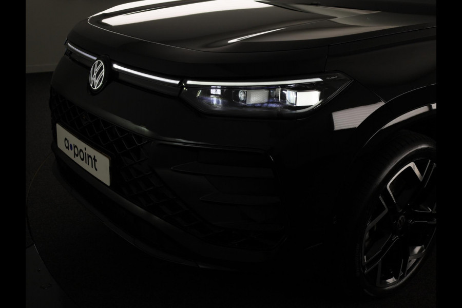 Volkswagen Tayron 1.5 eHybrid R-Line Edition 272 pk Automaat (DSG) | Verlengde garantie | Navigatie | Panoramadak | Trekhaak (wegklapbaar) | Parkeersensoren (Park assist) | Rondomzicht camera | Black Style pakket | R-Line |