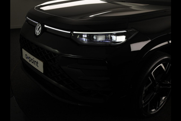 Volkswagen Tayron 1.5 eHybrid R-Line Edition 272 pk Automaat (DSG) | Verlengde garantie | Navigatie | Panoramadak | Trekhaak (wegklapbaar) | Parkeersensoren (Park assist) | Rondomzicht camera | Black Style pakket | R-Line |