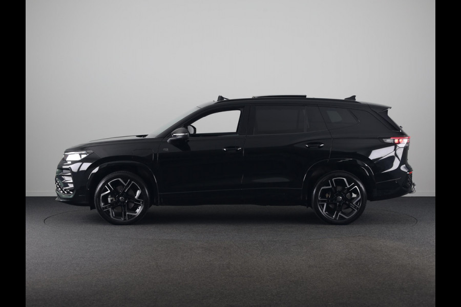 Volkswagen Tayron 1.5 eHybrid R-Line Edition 272 pk Automaat (DSG) | Verlengde garantie | Navigatie | Panoramadak | Trekhaak (wegklapbaar) | Parkeersensoren (Park assist) | Rondomzicht camera | Black Style pakket | R-Line |