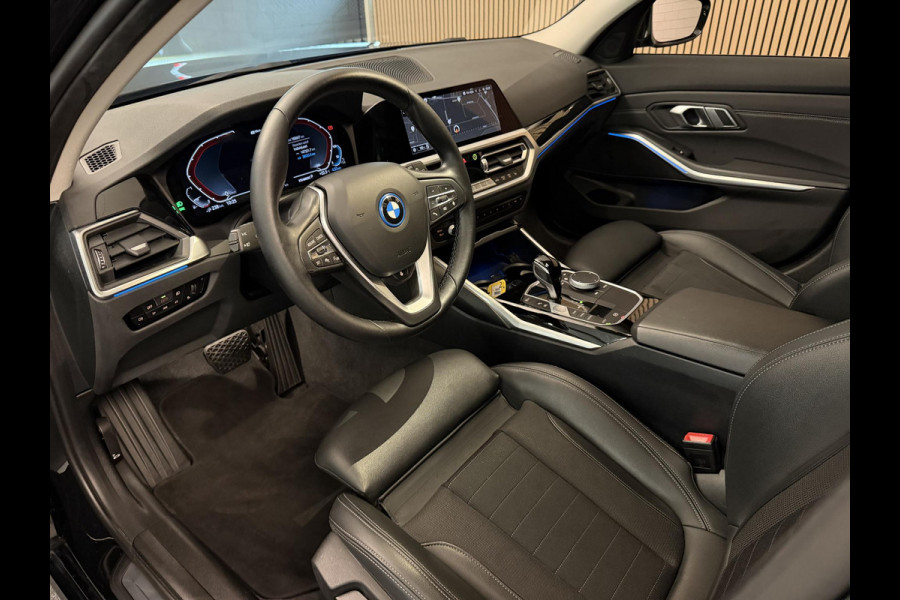 BMW 3 Serie Touring 330e xDrive Plugin-hybrid 292PK Aut. Sportline | Navi | Trekhaak | LED | PDC | Incl. garantie