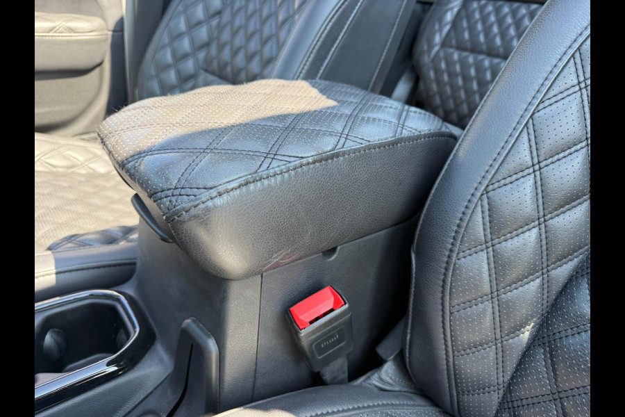 Jeep Wrangler BRUTE Richmond Sahara 4xe 380 | Hardtop/Soft top | Skyview