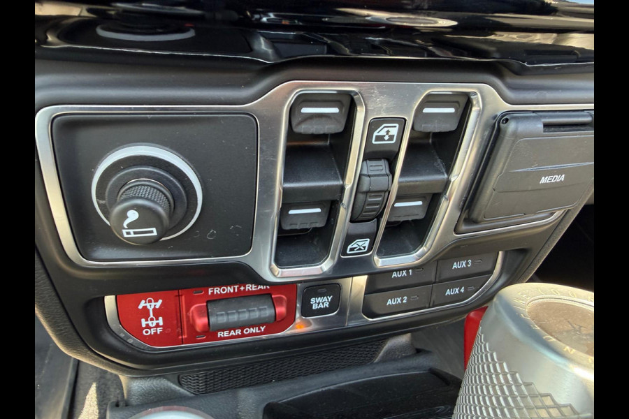 Jeep Wrangler BRUTE Richmond Sahara 4xe 380 | Hardtop/Soft top | Skyview