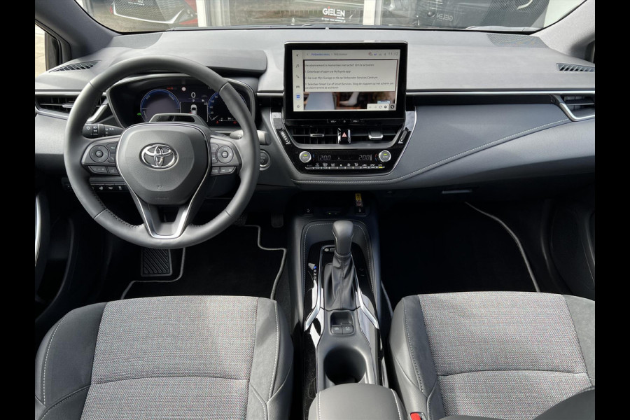 Toyota Corolla Touring Sports 140 Dynamic Plus | Stoel + Stuurverwarming, 17 inch, Parkeersensoren, Keyless, Groot scherm