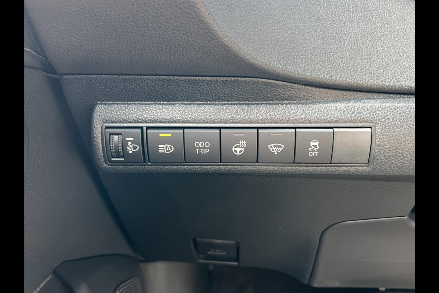 Toyota Corolla Touring Sports 140 Dynamic Plus | Stoel + Stuurverwarming, 17 inch, Parkeersensoren, Keyless, Groot scherm