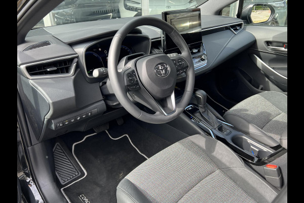 Toyota Corolla Touring Sports 140 Dynamic Plus | Stoel + Stuurverwarming, 17 inch, Parkeersensoren, Keyless, Groot scherm