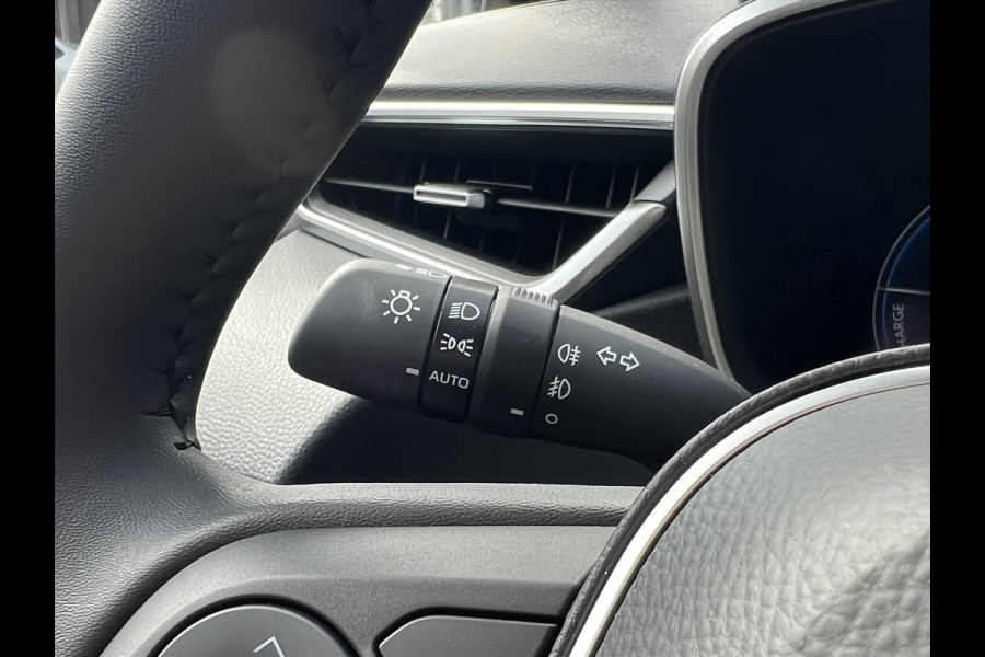 Toyota Corolla Touring Sports 140 Dynamic Plus | Stoel + Stuurverwarming, 17 inch, Parkeersensoren, Keyless, Groot scherm