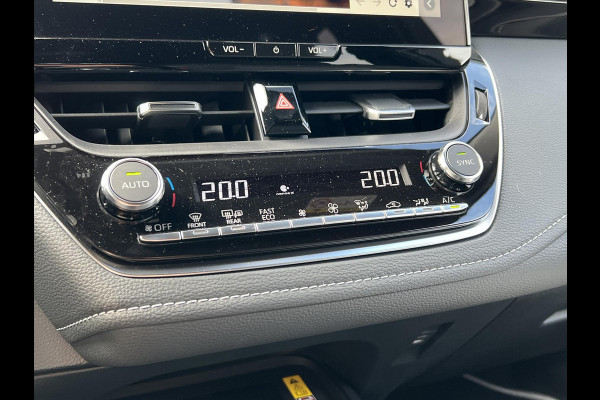 Toyota Corolla Touring Sports 140 Dynamic Plus | Stoel + Stuurverwarming, 17 inch, Parkeersensoren, Keyless, Groot scherm