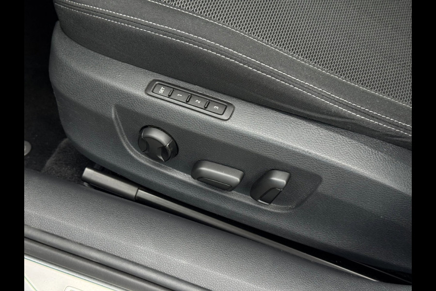 Škoda Superb Combi 1.4 TSI iV Business Edition Plus PHEV | Navi, 360 Camera, Stoel+Achterb.verw., ACC, El. A.klep | Dealeroh. |