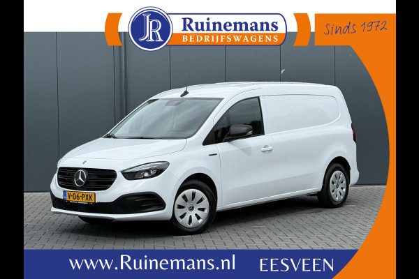 Mercedes-Benz eCitan 112 Pro L2H1 / 51 kWh / RIJKLAAR !! / 3.369 KM / High Performance LED-koplampen / CAMERA / ECC / CRUISE / TREKHAAK / STOELVERWAR