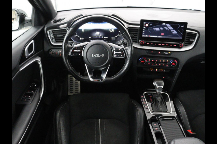 Kia ProCeed 1.5 T-GDI GT-Line | Panoramadak | Trekhaak | Half Leder | Stuur/stoelverwarming | Virtual dashboard | Adaptive cruise | Camera | Carplay | Dodehoek detectie |