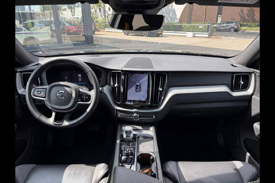 Volvo XC60 2.0 T8 Plug-in-hybrid AWD Polestar Engineered ELEKTRISCHE TREKHAAK| VOLVO DEALER ONDERHOUDEN RECENT ONDERHOUD GEHAD| ELEKTRISCHE STOELEN MET MEMORY| HARMAN KARDON| PANORAMADAK| HEAD UP DISPLAY| 360 CAMERA| ACHTERBANK VERWARMD