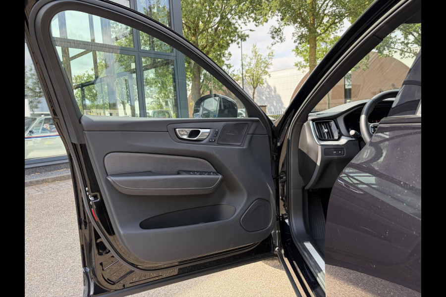 Volvo XC60 2.0 T8 Plug-in-hybrid AWD Polestar Engineered ELEKTRISCHE TREKHAAK| VOLVO DEALER ONDERHOUDEN RECENT ONDERHOUD GEHAD| ELEKTRISCHE STOELEN MET MEMORY| HARMAN KARDON| PANORAMADAK| HEAD UP DISPLAY| 360 CAMERA| ACHTERBANK VERWARMD