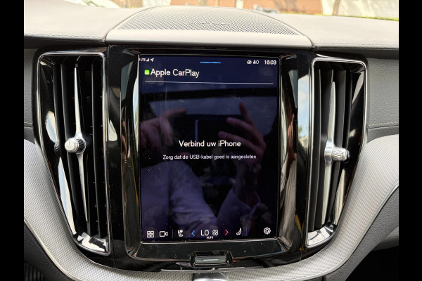 Volvo XC60 2.0 T8 Plug-in-hybrid AWD Polestar Engineered ELEKTRISCHE TREKHAAK| VOLVO DEALER ONDERHOUDEN RECENT ONDERHOUD GEHAD| ELEKTRISCHE STOELEN MET MEMORY| HARMAN KARDON| PANORAMADAK| HEAD UP DISPLAY| 360 CAMERA| ACHTERBANK VERWARMD