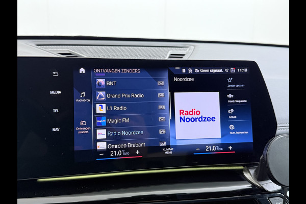 BMW iX1 xDrive30 313PK 4WD M-Pack Launch Edition SOH 100% Leder Harman/Kardon®-Audio Android Auto Apple Carplay Camera Adaptief onderste AWD Live Cockpit Plus Privacy Glas Led Elek.Achterklep Lmv 19" Isofix DAB Origineel Nederlandse Auto