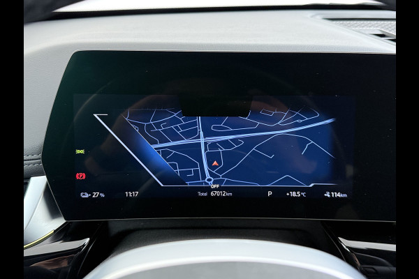 BMW iX1 xDrive30 313PK 4WD M-Pack Launch Edition SOH 100% Leder Harman/Kardon®-Audio Android Auto Apple Carplay Camera Adaptief onderste AWD Live Cockpit Plus Privacy Glas Led Elek.Achterklep Lmv 19" Isofix DAB Origineel Nederlandse Auto