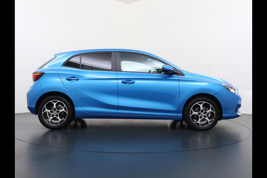 MG MG3 Hybrid+ 1.5 Hybrid+ Luxury | ONDERHOUD GEHAD BIJ DEALER, DIRECT LEVERBAAR | 7 JAAR MG FABRIEKS GARANTIE TM 02-2032 | STOEL + STUURVERWARMING | 360 CAMERA | ADAP. CRUISE | DODE HOEK | KEYLESS | APPLE CARPLAY |