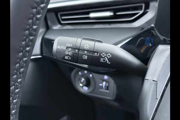 MG MG3 Hybrid+ 1.5 Hybrid+ Luxury | ONDERHOUD GEHAD BIJ DEALER, DIRECT LEVERBAAR | 7 JAAR MG FABRIEKS GARANTIE TM 02-2032 | STOEL + STUURVERWARMING | 360 CAMERA | ADAP. CRUISE | DODE HOEK | KEYLESS | APPLE CARPLAY |