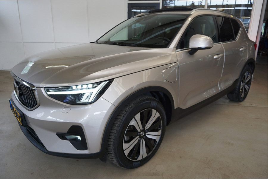 Volvo XC40 1.5 T5 Recharge ULTIMATE Schuifdak, Pilot Assist, Harman Kardon®