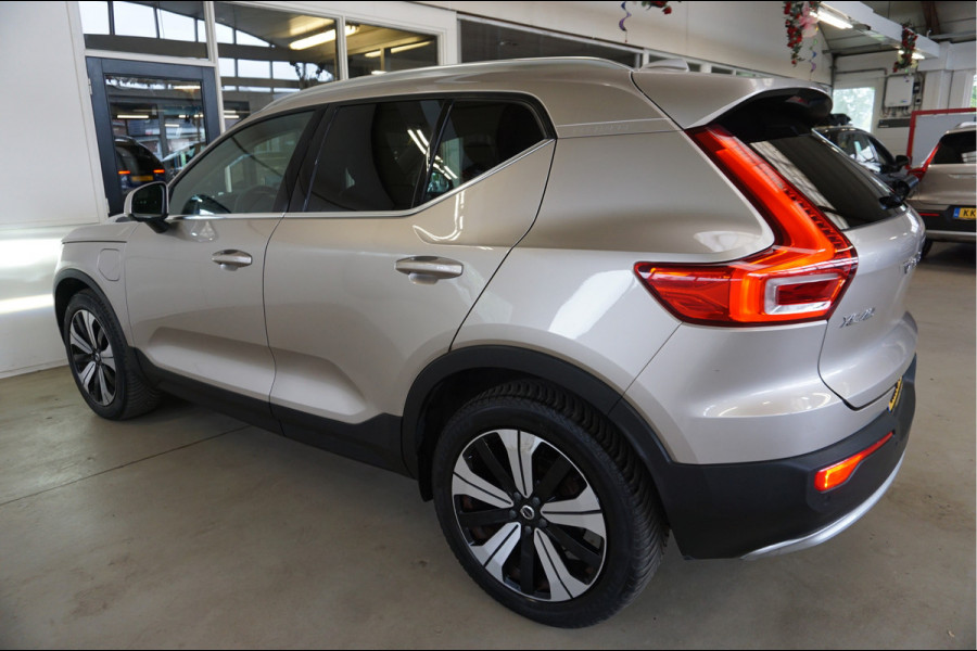 Volvo XC40 1.5 T5 Recharge ULTIMATE Schuifdak, Pilot Assist, Harman Kardon®