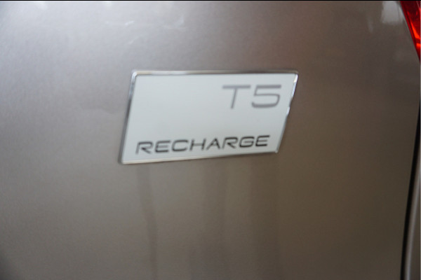 Volvo XC40 1.5 T5 Recharge ULTIMATE Schuifdak, Pilot Assist, Harman Kardon®