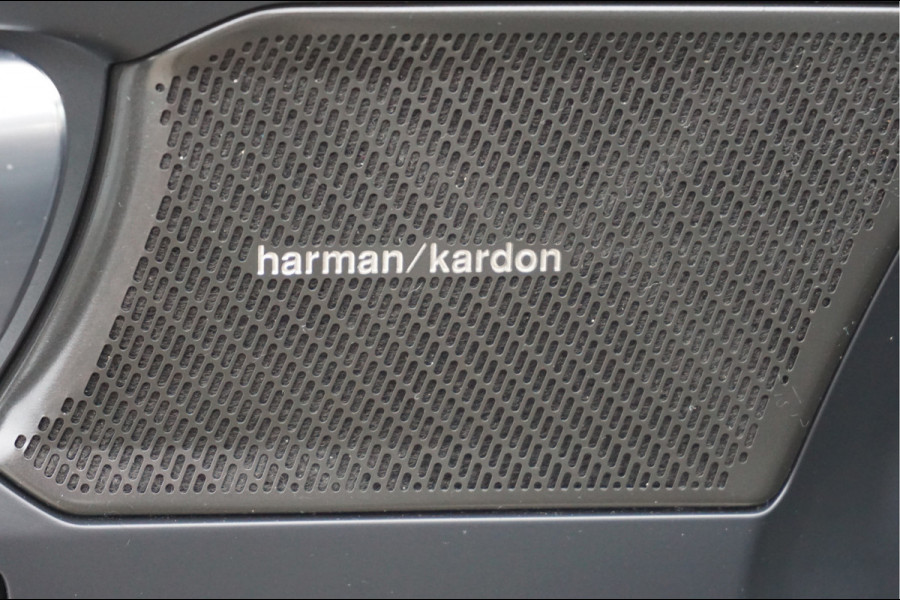 Volvo XC40 1.5 T5 Recharge ULTIMATE Schuifdak, Pilot Assist, Harman Kardon®