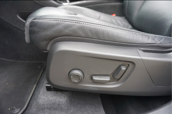 Volvo XC40 1.5 T5 Recharge ULTIMATE Schuifdak, Pilot Assist, Harman Kardon®