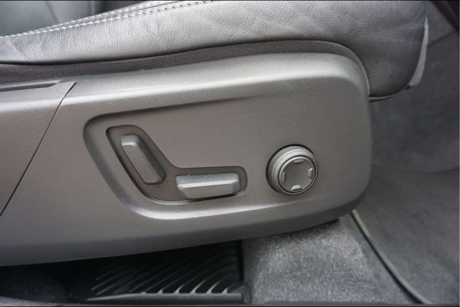 Volvo XC40 1.5 T5 Recharge ULTIMATE Schuifdak, Pilot Assist, Harman Kardon®