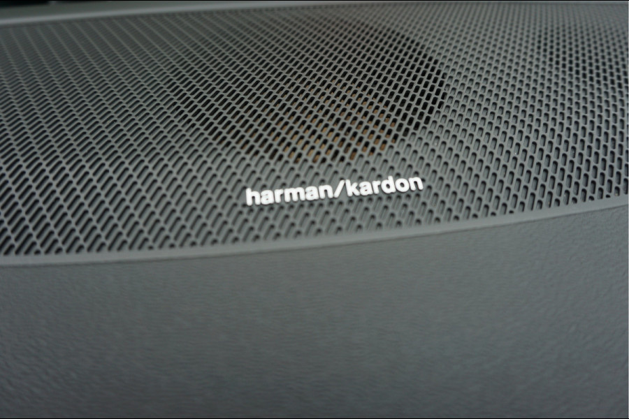 Volvo XC40 1.5 T5 Recharge ULTIMATE Schuifdak, Pilot Assist, Harman Kardon®