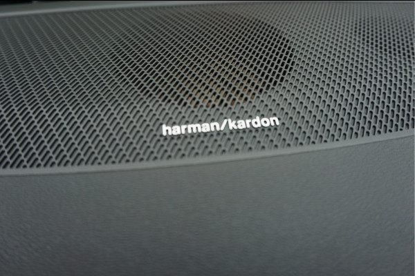 Volvo XC40 1.5 T5 Recharge ULTIMATE Schuifdak, Pilot Assist, Harman Kardon®