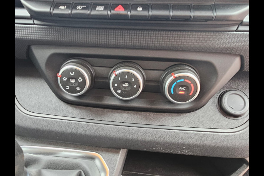 Renault Trafic 2.0 dCi 150PK T29 L1H1 Comfort | Automaat | LED | Trekhaak | Navi | Camera | PDC | App-Connect |