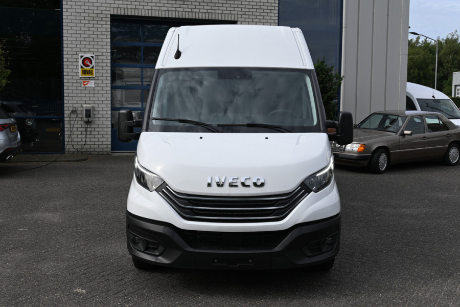 Iveco Daily 35S18 3.0 180 pk L4H2 Maxi Hi-Matic LED, ACC, Geveerde stoel, Camera, Navigatie