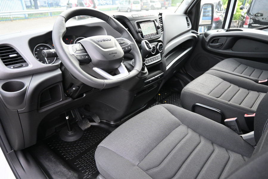 Iveco Daily 35S18 3.0 180 pk L4H2 Maxi Hi-Matic LED, ACC, Geveerde stoel, Camera, Navigatie